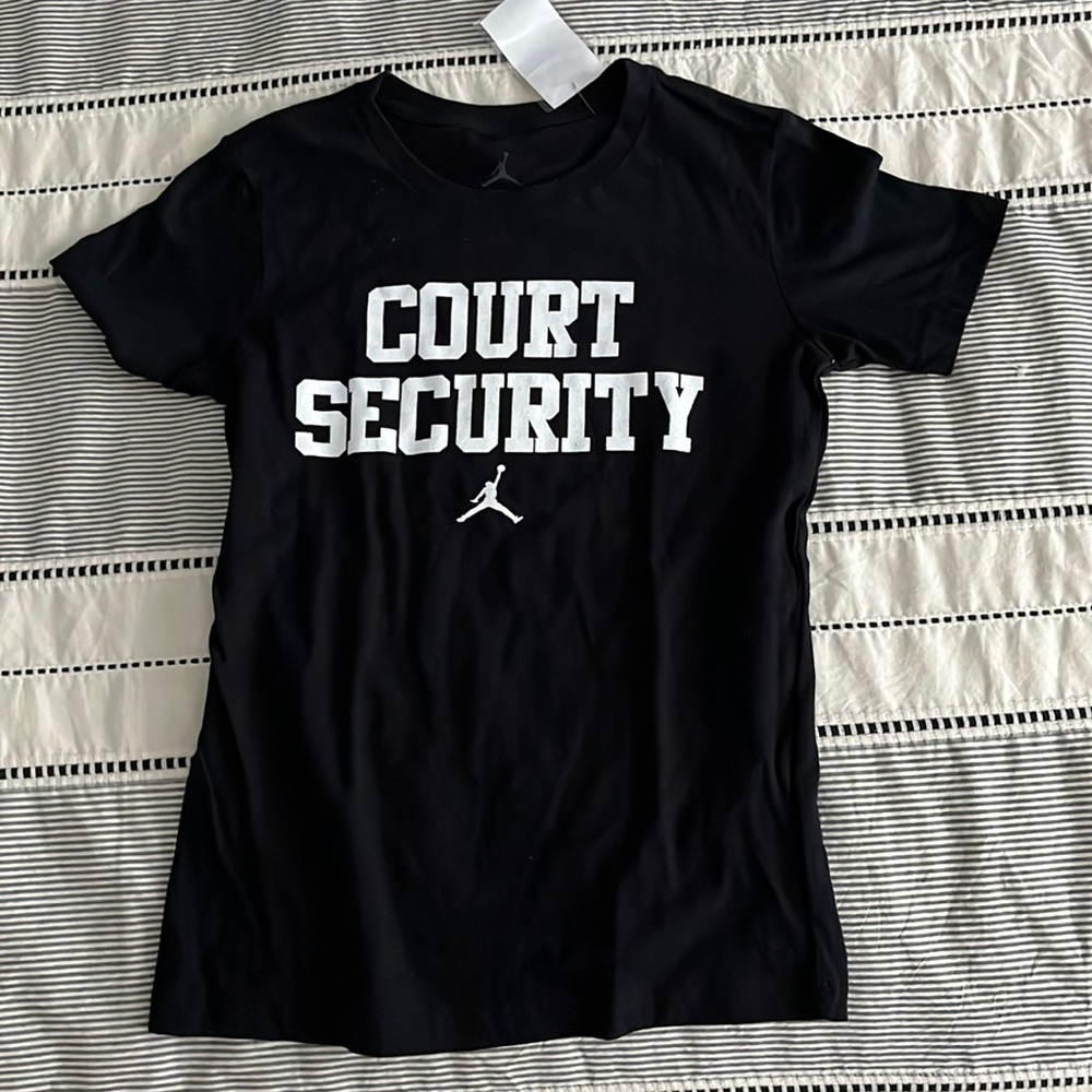 Boys medium Nike Jordan T shirt authentic NWT